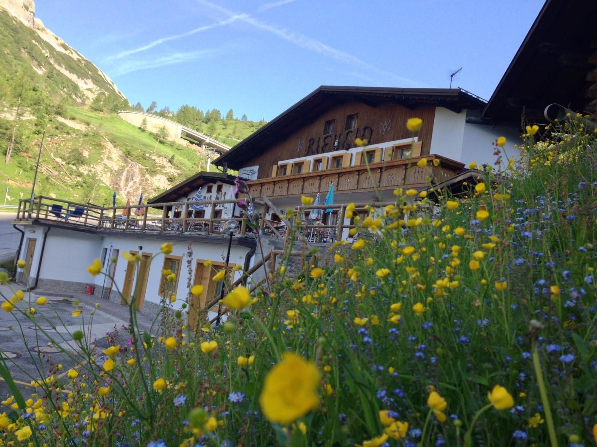 Hotel Rifugio Capanna Bill Rocca Pietore Exterior foto